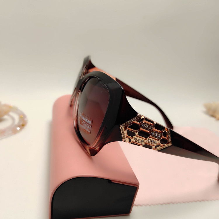 عینک افتابی زنانه پلاریزه BVLGARI کد 88147