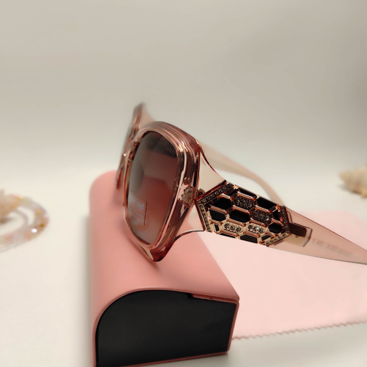 عینک افتابی زنانه پلاریزه BVLGARI کد 88147