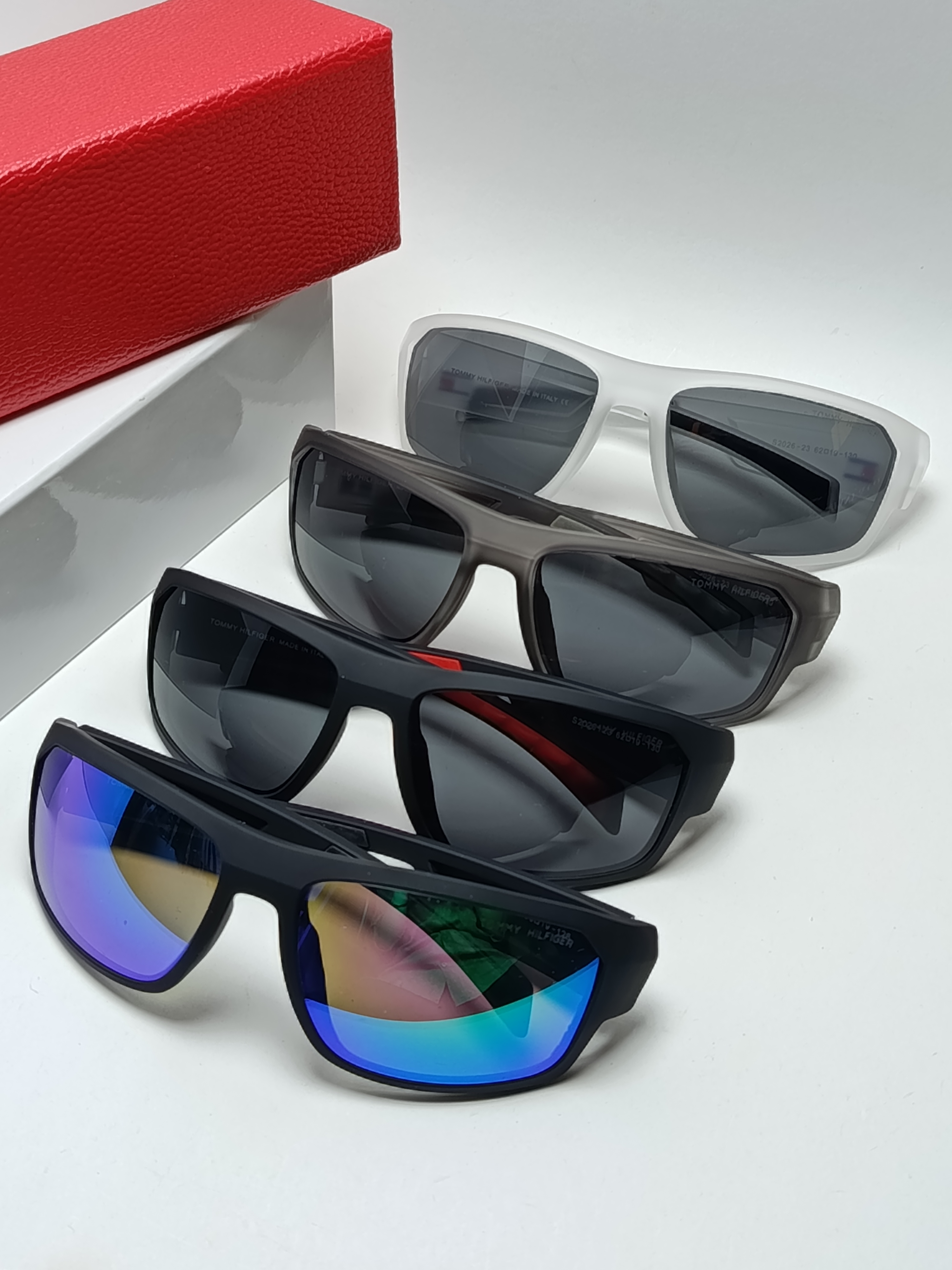عینک آفتابی ورزشی Tommy Hilfiger مدل23_2026
