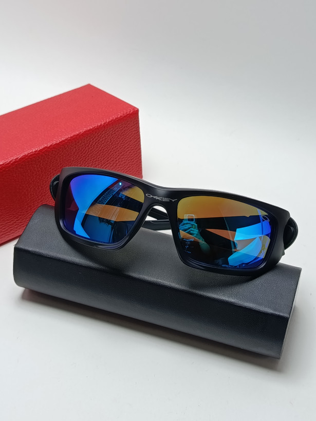 عینک آفتابی ورزشی اوکلی oakley مدل7032