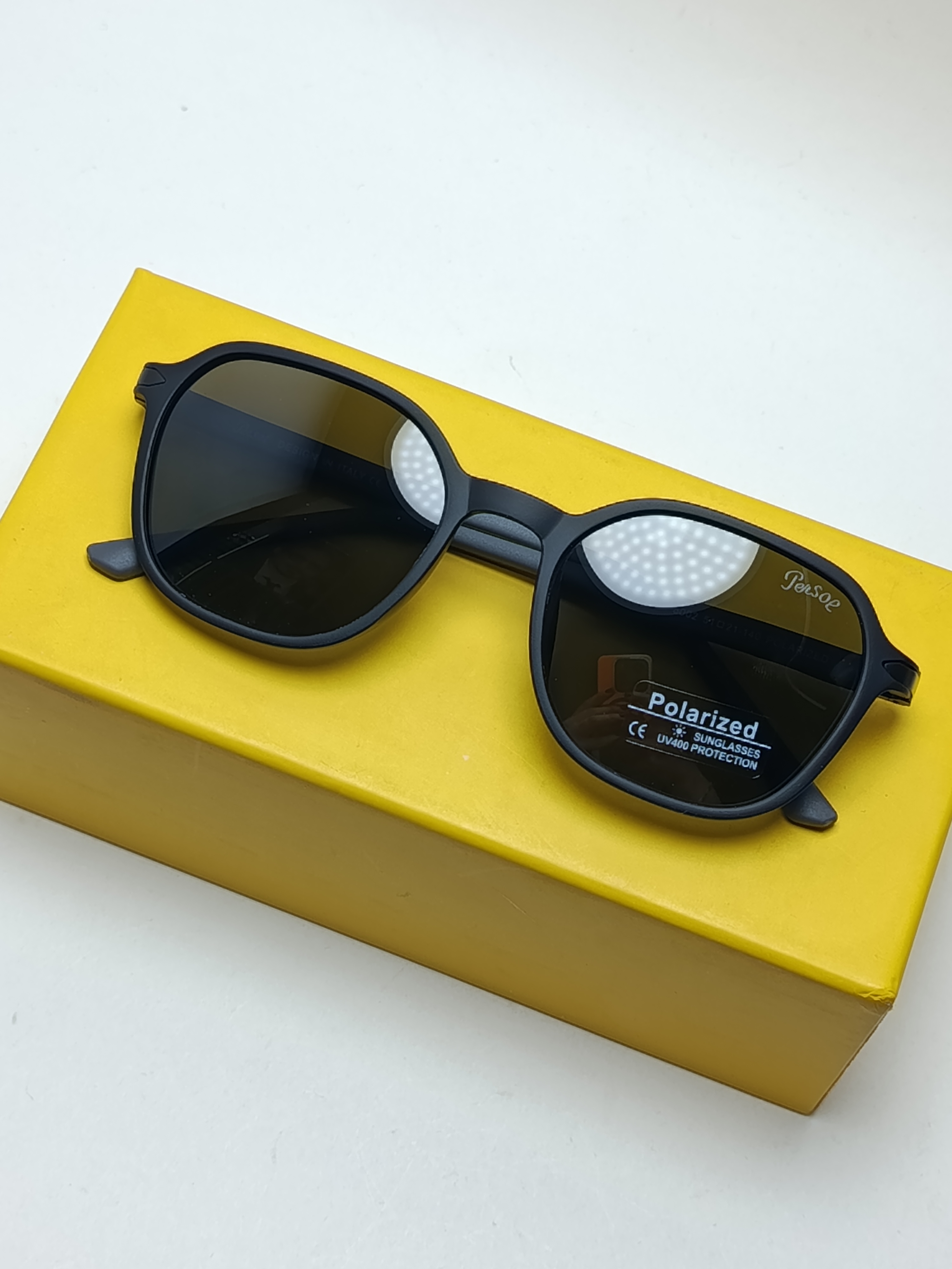 عینک آفتابی کائوچو پلاریزه persol مدل 8002