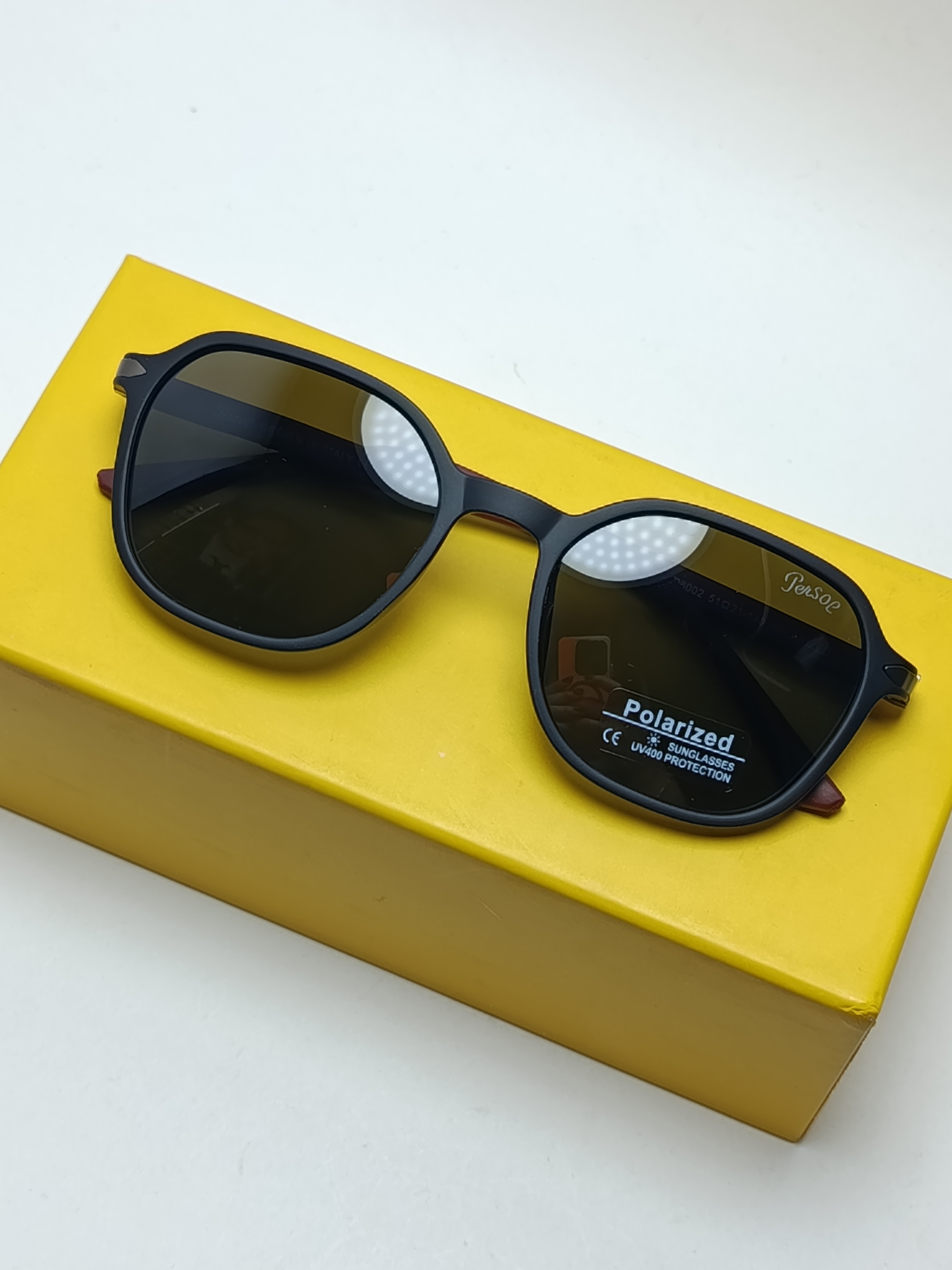 عینک آفتابی کائوچو پلاریزه persol مدل 8002