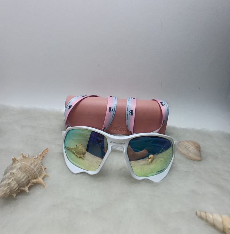 عینک آفتابی ورزشی اوکلی oakley مدل 04939
